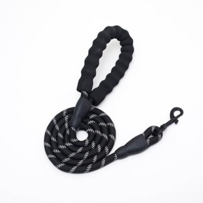 China Reflective Nylon Pad Round Rope Multicolor Dog Leash for sale