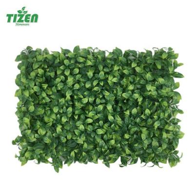 Chine Factory Direct Minimalist Tizen Fake Hanging Green Wall Plant Artificial Boxwood Protect Grass For Indoor Outdoor Decoration à vendre