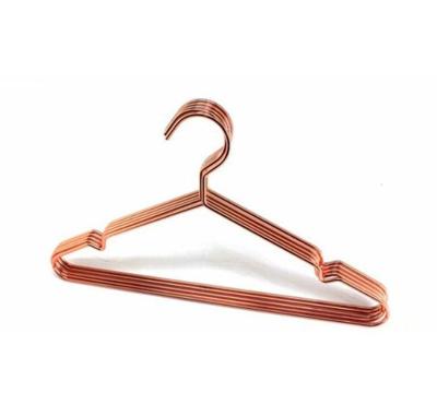 China Modern Non Slip Shoulder Metal Hanger Rack With Buckle for sale