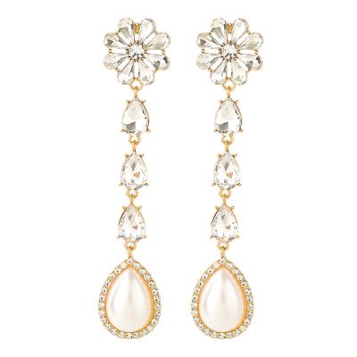 China Crystal Simulated Pearl Hollow Bridal Chandelier Wedding New High Quality Fashion Women's Long Dangle Clear Earrings for sale