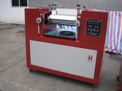 China Laboratory Scale 2 Roll Mill Equipment PE PP PVC EVA ABS Silicone Rubber Machine for sale