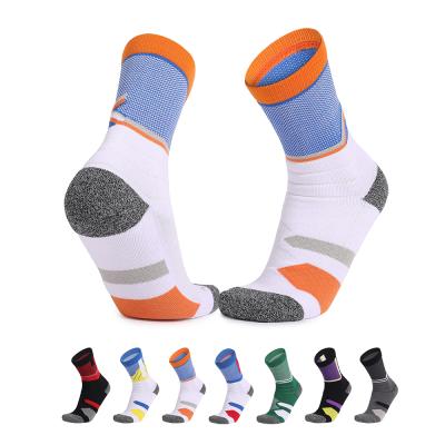 China QUICK DRY Mens Black Crew Socks Youth Athletic Performance Cushioned Basketball Socks for sale