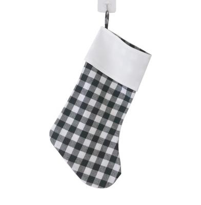 China Fashionable Hot Selling Festival Gray Plaid Christmas Stocking Wholesale Christmas Ornament Candy Gift Bags for sale