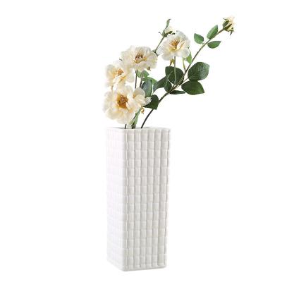 China Pastoral Nordic European Style Elegance Living Room Decoration Vase For Home Decor Ceramics for sale