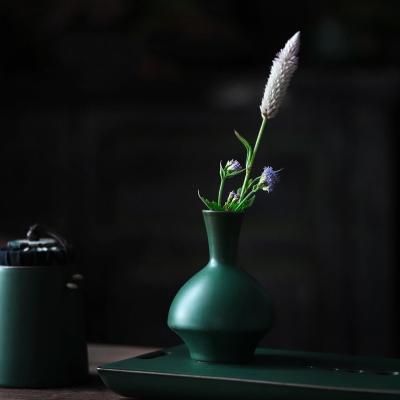 China Minimalist Modern Living Room Decoration Desktop Flower Vase For Home Decor for sale