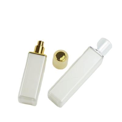 China Design de luxo garrafa quadrada garrafa de loção acrílica para cosméticos 30ml 50ml 80ml 100ml à venda