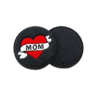 China Sustainable Custom Eco-Friendly Embroidery Logo Chenille Patches Hoodies Custom Hat Heart Patches Clothes for sale