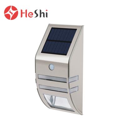 China Modern Garden Solar Wall Sconces Lamp Outdoor Waterproof Garden Reaction Led Light for sale