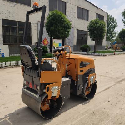 China Bm1500/Bm1600 Articulated Double Drum Vibratory Roller with 8.1kw Output Power à venda