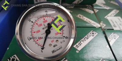 China Sany DS63-25 MPA Pressure Gauge Black Colour 0.24kg for On-board Pump Truck and Tow Pump for sale