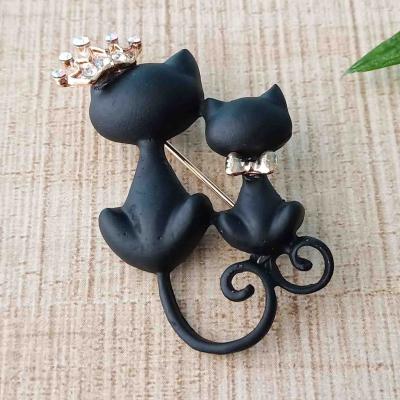 China China Designer Customized Cartoon Cat Black Stone Brooch Pin for sale