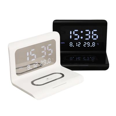 China Wooden Mobile Phone Tablet Charging Qi Fast Wireless Charger With Digital Led Clock Wooden Qi Charger Wireless Alarm Clock for sale