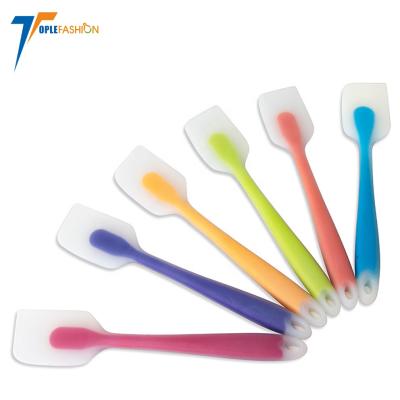 China Durable Heat Resistant Non-Stick Nylon Silicone Cookie Spatulas Sets Flexible Rubber Scraper for Baking and Pastry for sale