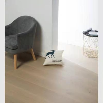 China Solid Color Modern European Soft White Three-Layer Modern Design Solid Color Plane Living Room Oak 3.0mm Wood Flooring for sale