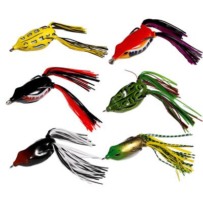 China Plastic Top Angry Frog Fishing For Lure 6.5/5.5/4.5cm Double Hook Silicone Skirt Anti-rust Tail Topper Water Frog Lure F014 for sale