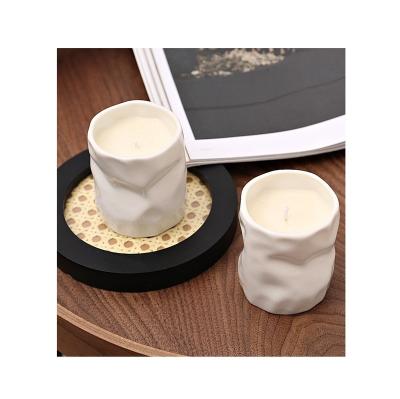 China Birthdays Custom Ceramic Jars Scented Candles Soy Wax With Hand Gifts Living Room Bedroom Perfume Gift Box Lasting Scent for sale