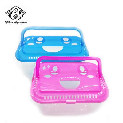 China Sustainable Portable PE Plastic Mini Fish Box Fishing Tank For Better Fish for sale