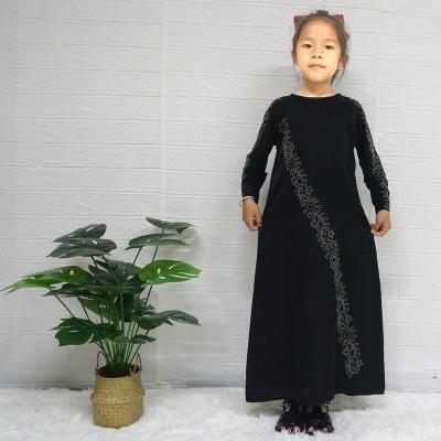 China Not easy to wrinkle Newest Children's Black Muslim Robe Dress Made of Polyester Fiber for sale