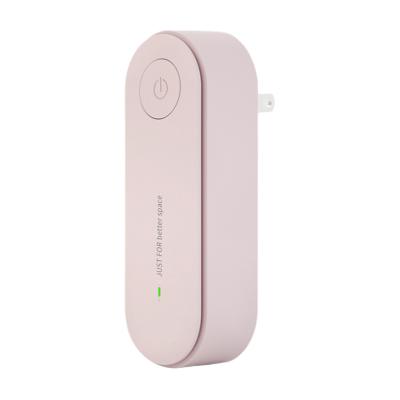 China Portable Mini Plug Car In The Interior Air Freshener Purifier Decomposition Smokes Odor Radiation Protection Air Purifier Freshener for sale