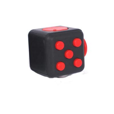 China Plastic Wholesale Anti-stress Noise Shaker Cube Spinners Toys For Kids Adults for sale