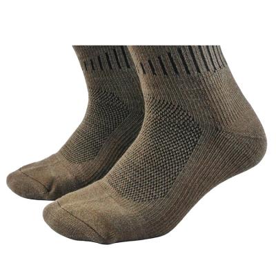 China Anti Slip Sustainable Grip Design Wool Cycling Sock For Unisex On Bottom for sale