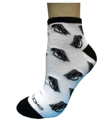 China High Quality Athletic Custom Design Pattern Logo Women Lady Jacquard Ankle Sports Sock for sale