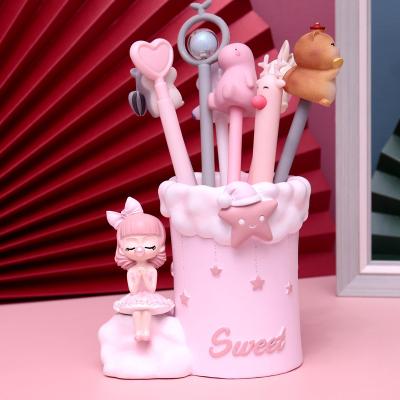 China Cute China Central Statistical Girl Bubble Heart Girl Student Pen Holder Decoration Ornament Girl Birthday Gift Resin Crafts for sale