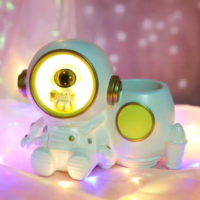 China Worlwide Manufacturers Spot Space Astronaut Pen Holder Lamp Desk Pen Bucket Storage Resin Opens Ornaments Student Gifts for sale