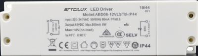 中国 常電圧防水LEDドライバー 12V 6W IP44 鏡とキッチンライトのために 販売のため