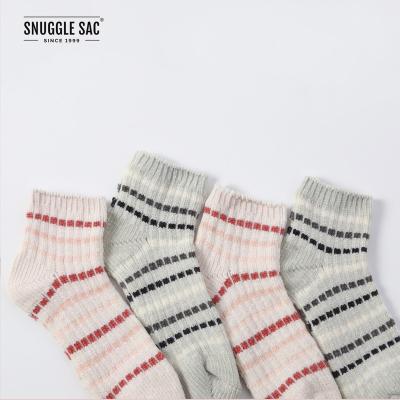 China 100% Polyester Air Bag Sensation Breathable Air Bag Hug Stripe Design Material Socks Socks for Men and Women Custom Socks for sale