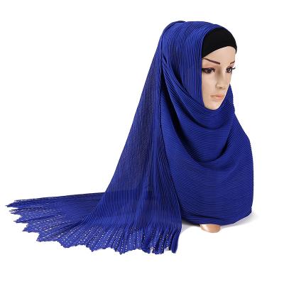 China Women Muslim Femme Muslim Chiffon Pleat Hijabs Long Shawl Wraps Classic Lace Hollow Scarf Design for sale