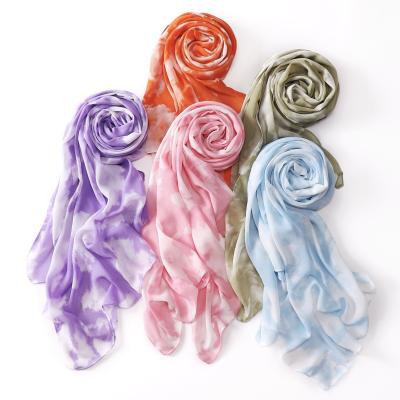 China Muslim Women Hijabs Scarf Polyester/Cotton Chiffon Print Fashion Gradient Ladies Long Scarf Wholesale Tied Dyed Islamic Headscarf Shawl for sale