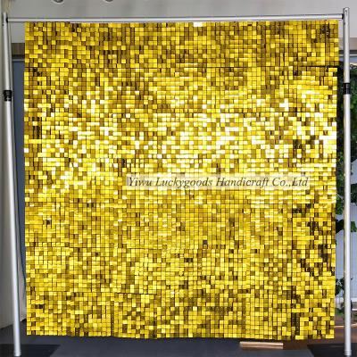 China Fashional LG20171213-11 Gold Sequin Bling Bling Wall For Wedding Stage Decorations for sale