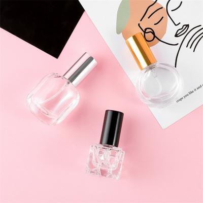 China Free Sample Mini 5ml 7ml Mini Gold Mist Cosmetic Black Empty Square Round Spray Pump Glass Bottle For Perfume for sale