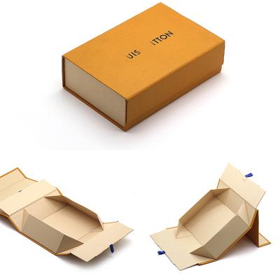 China Logo Folding Magnet Shoe Rigid Recyclable Custom Paper Magnetic Foldable Gift Boxes for sale