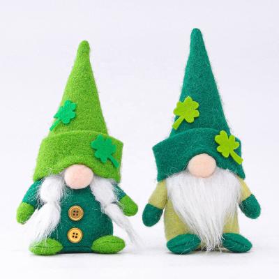 China Eco-friendly Green Leaf Dwarf Ornaments Irish St. Patrick's Day Decorations Gnomes Festival Decoration Doll Stand for sale