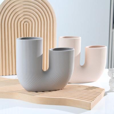 China Ceramic Home Goods Vases MU hot sales Top Quality New Design Handmade Clay Vase Nordic Floral Vases Table Vases Decoration for sale