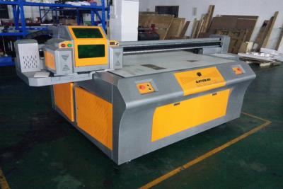 China Flatbed UVinkjet-Printer, Commerciële Drukmachine voor pvc/Golfkarton Te koop