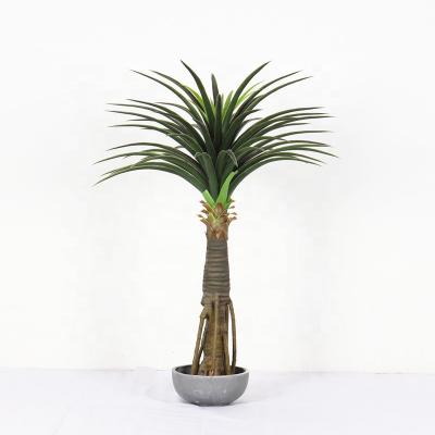 China Art Decor Hot Artificial Cactus Yucca Palm Plant Tropical Bonsai for sale