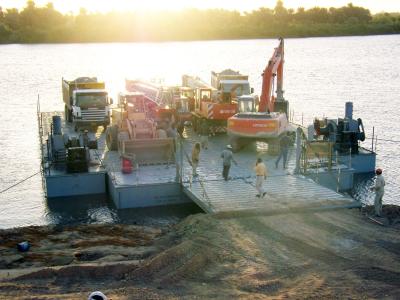 China Vorübergehendes sich hin- und herbewegender Ponton-Brücken-Dock-sich hin- und herbewegende Wasser-Brücke zu verkaufen