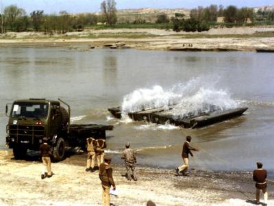 Chine Pont de flottement militaire lourd de ponton de secours pour le radeau de ferry, ancrant des radeaux à vendre