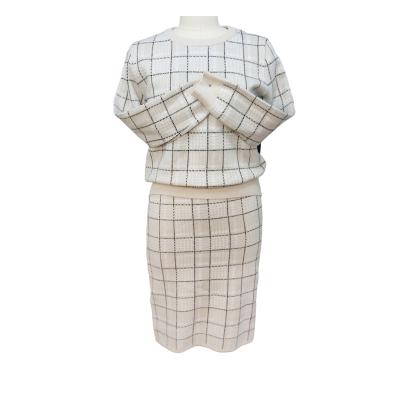 China QUICK DRY Custom Women's Vintage Dresses Long Sleeve Winter Plaid Skirt Two Piece for sale