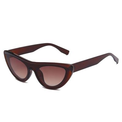 China Fashion Whoelsae Sunglasses Shape Fashionable Women's Vintage Casual Black Sunglasses for sale