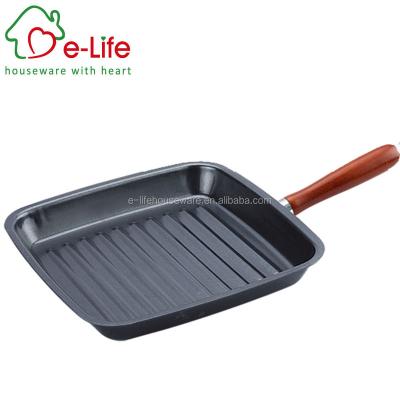 China Sustainable 1.0mm Carbon Steel 24x24cm Square Grill With Wooden Handle for sale