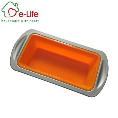 China Sustainable Silicone Loaf Baking Mold With Nonstick Metal Rim for sale