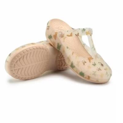 China Fashion Trend Sliders Breathable Outdoor Slippers For Women Medical Slipper for sale