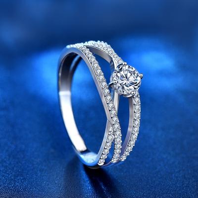 China CLASSIC 925 DF Round Cut Engagement&Wedding Lab Developed Sterling Silver Moissanite Diamond Band Ring For Women for sale