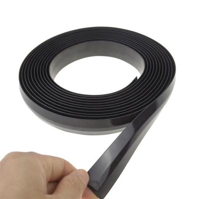 China Flexible Rubber Magnetic Strip With Strong Suction For Moulding Processing Service for sale