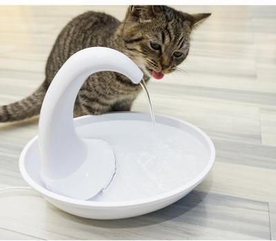 China Automatic Cat Water Fountain Pet Swan Automatic Drinking Station Amaon New Design for sale