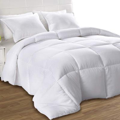 China 300GM Luxury Box Quilted Down Alternate Queen Quilted Comforter Bedding Comforter Insert for sale